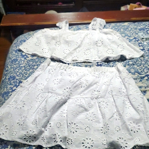 Top - Picture 3 of 3